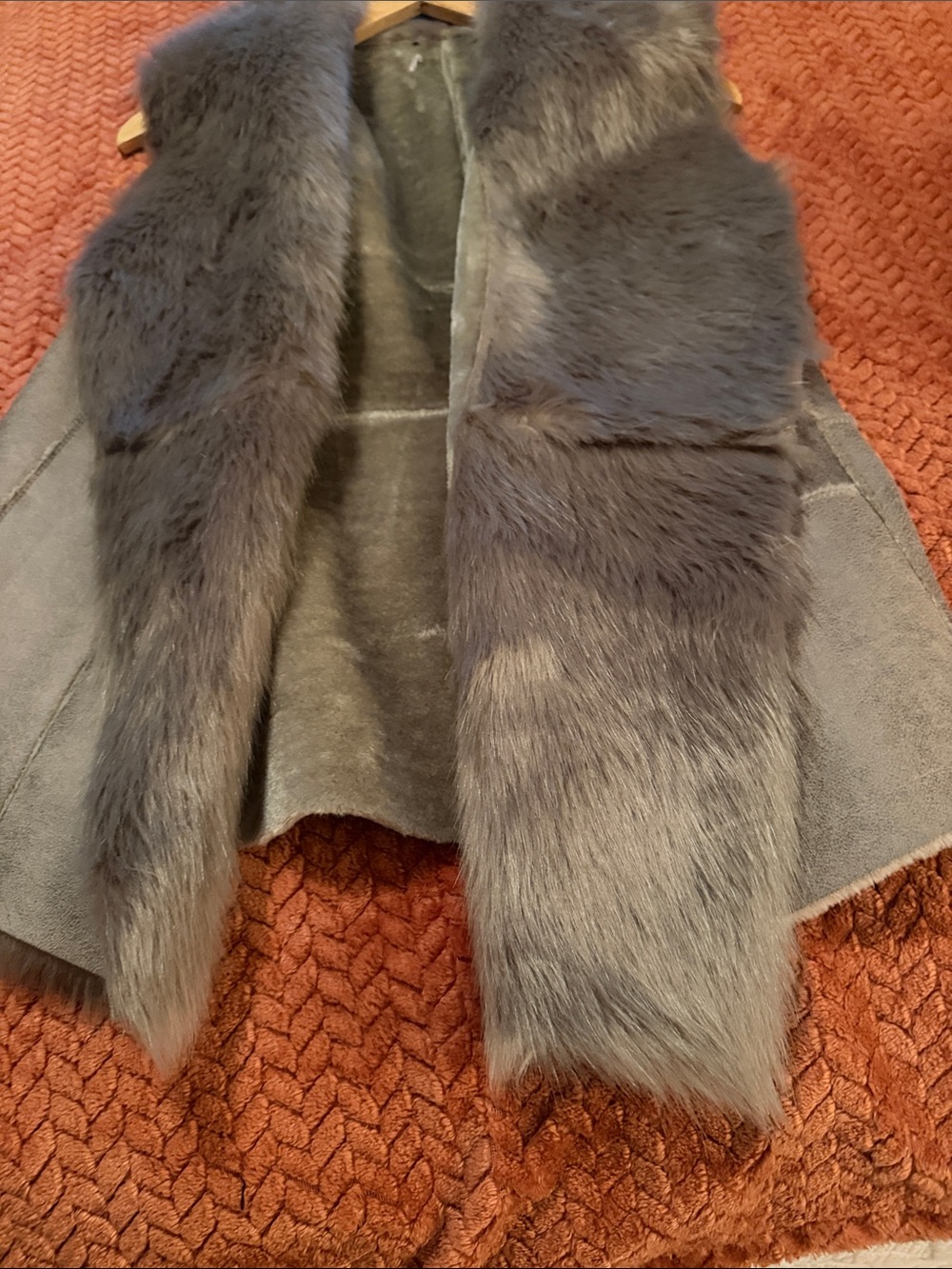 Gray Faux Fur Trim Suede Vest - Women's Stylish Layering Piece